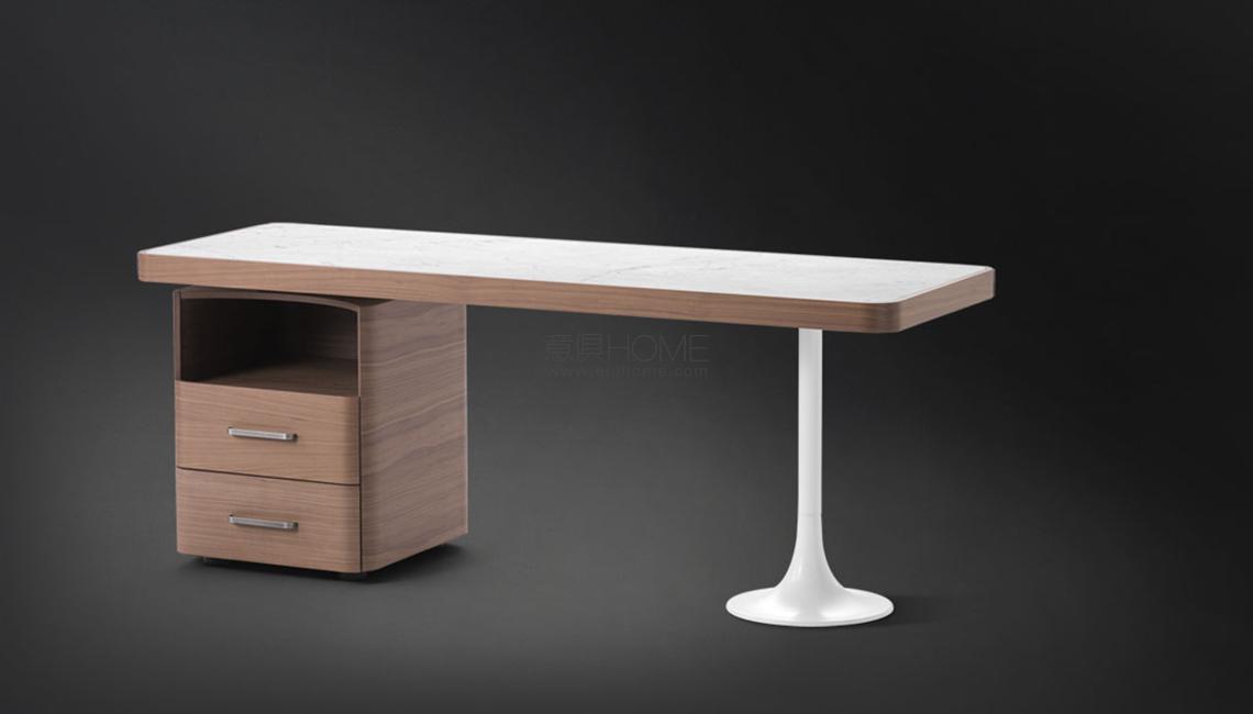 FLOU的Ermes-Desk 桌子