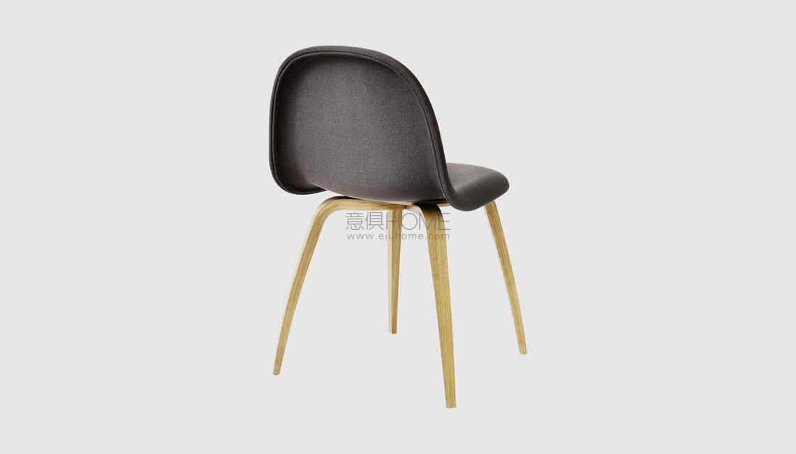 Gubi_Chair_3D_WoodBase_Oak_FullyUpholstered_Fabric_Grey_Back_fb7deb29-62be-434d-bb6b-61218d7f53ed_grande