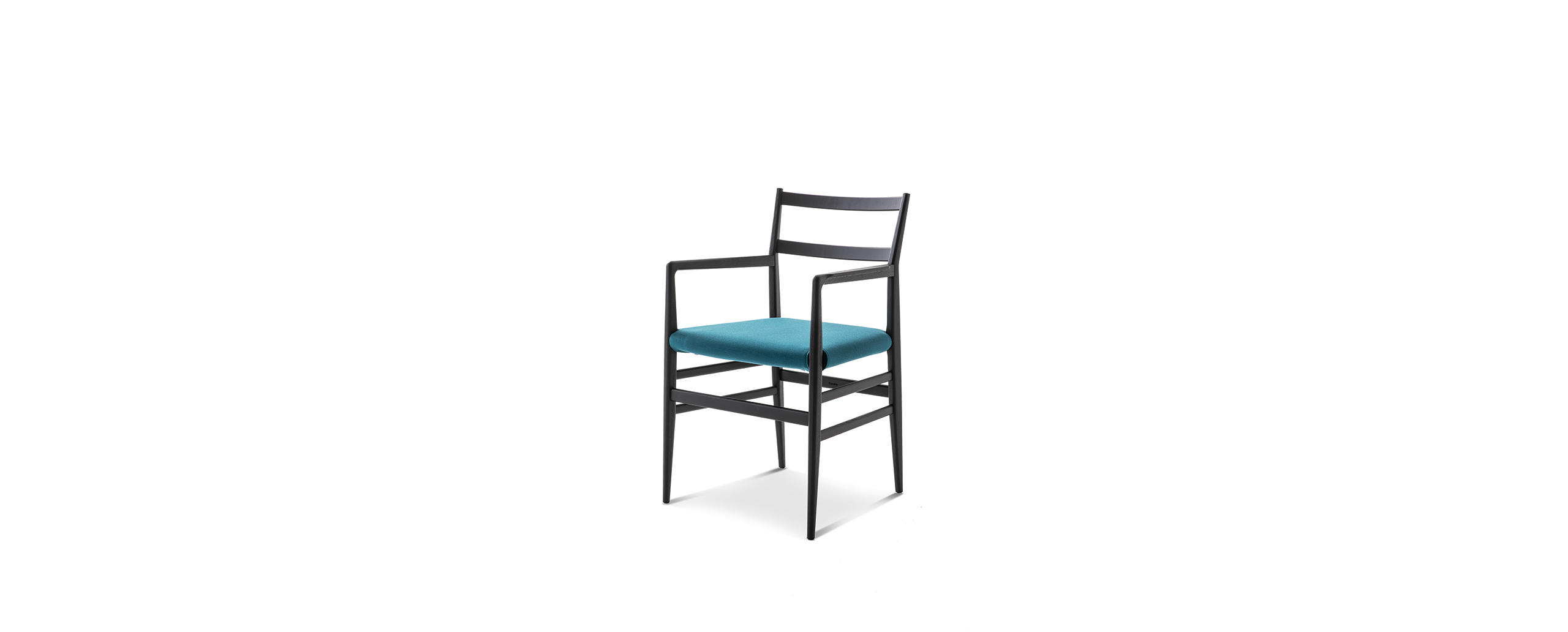 2_cassina_leggera_chair_gio_ponti_with_armrests