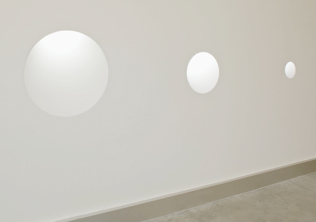 ROUND_LIGHT-in-FLOS-Soft-Architecture-FLOS-Soft-Architecture-family