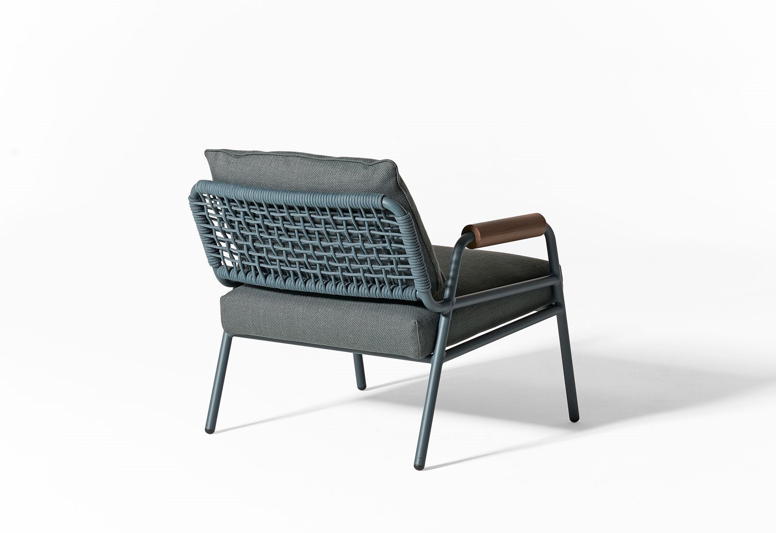 Zoe-Wood-open-air-armchair-07-1600x1100