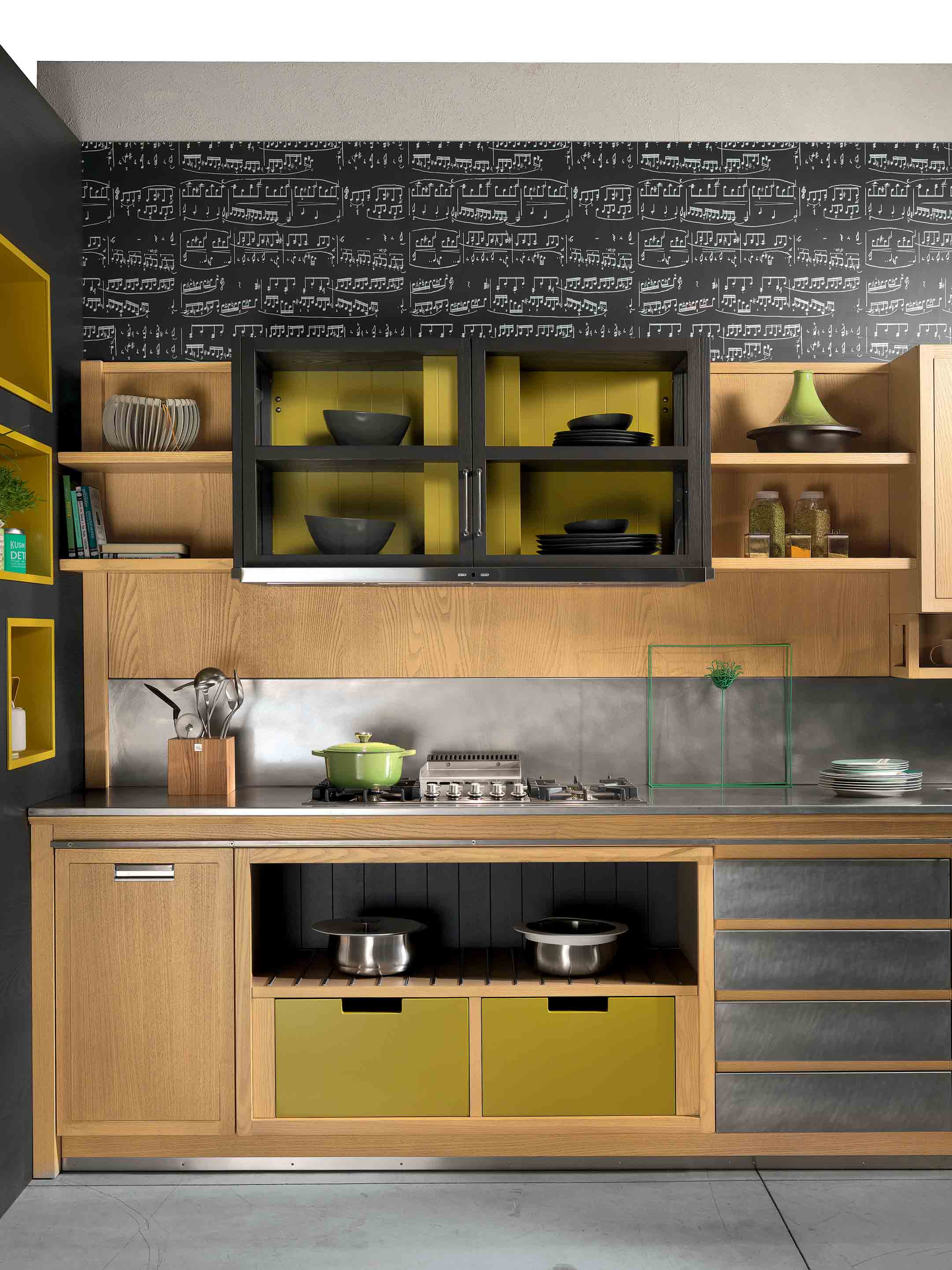 cucina-in-legno-e-acciaio-nera-e-gialla-Cucina-Industrial-Chic-LOttocento