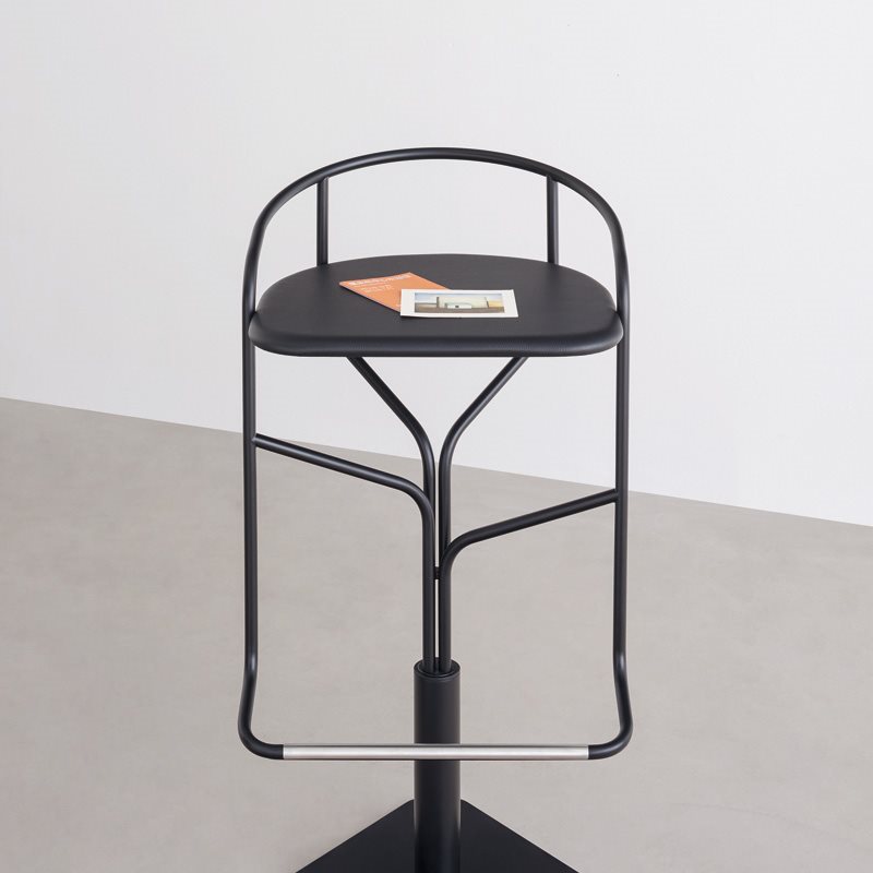 意大利家具desalto的Ike 餐椅 细节图