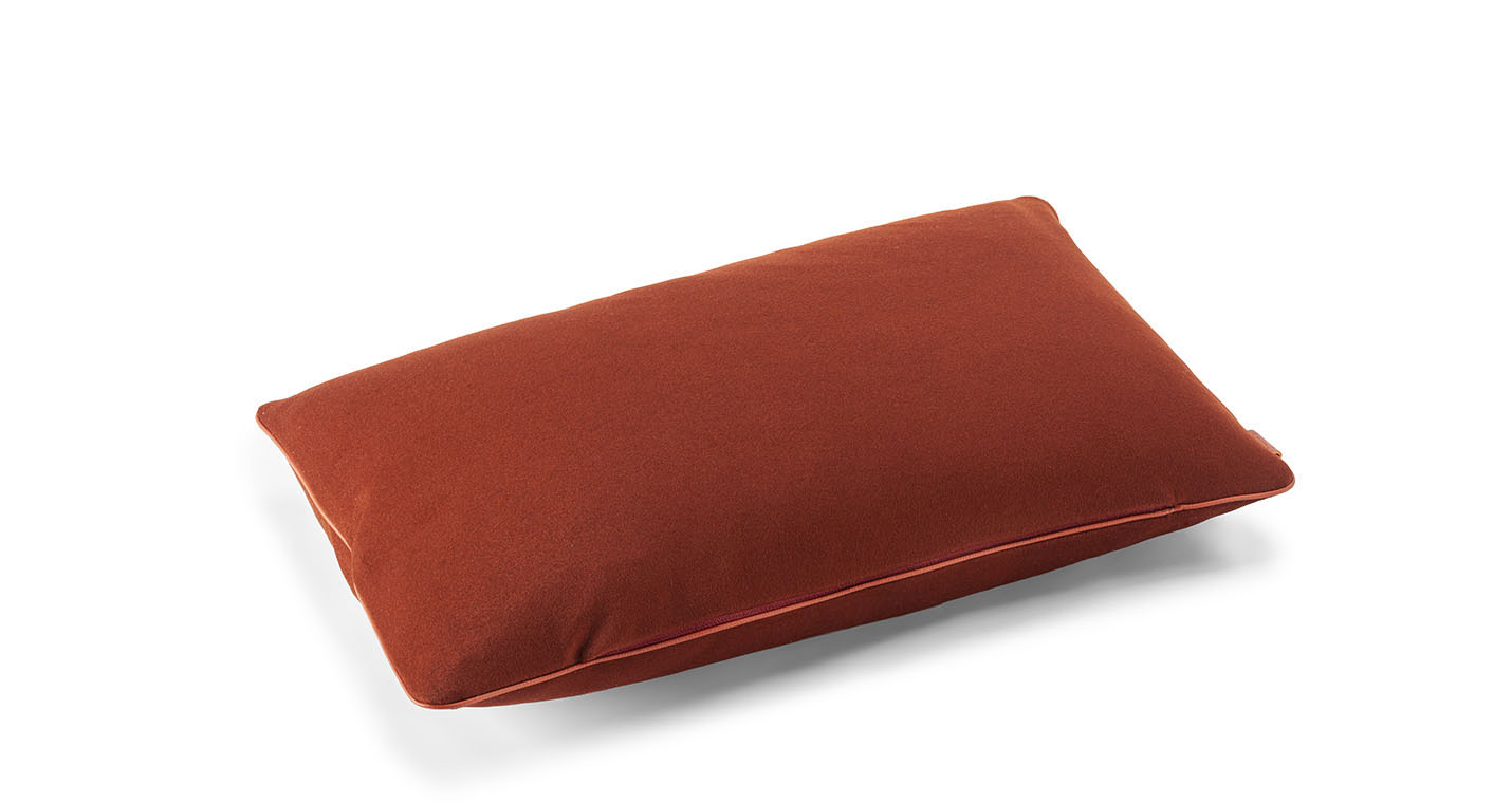 意大利家具POLTRONA FRAU 的The Decorative Cushions - Loro Piana Interiors装饰软垫 细节图