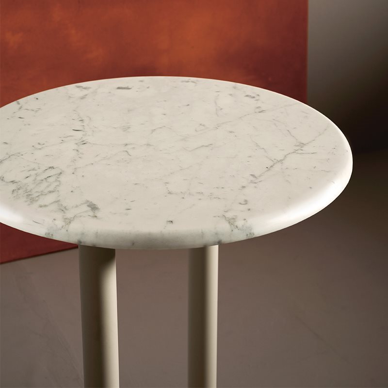 意大利家具desalto的Strong Bar Table 圆餐桌细节图