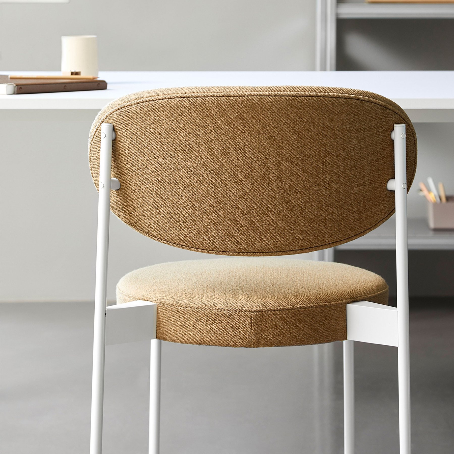 丹麦家具Verpan的SERIES 430 CHAIR WHITE FRAME 餐椅  细节图