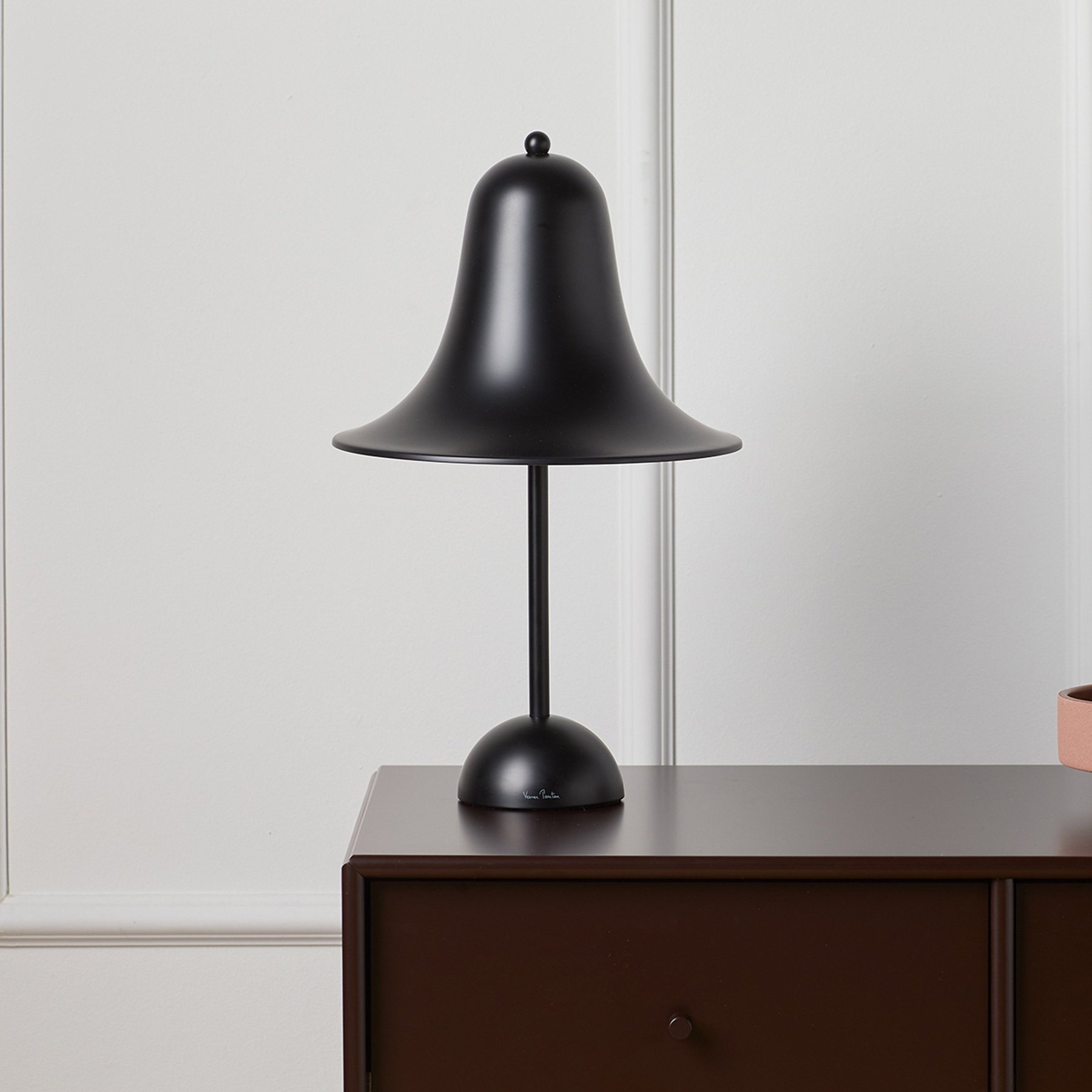 丹麦家具Verpan的Pantop Ø23 Table Lamp MATT BLACK 台灯 细节图