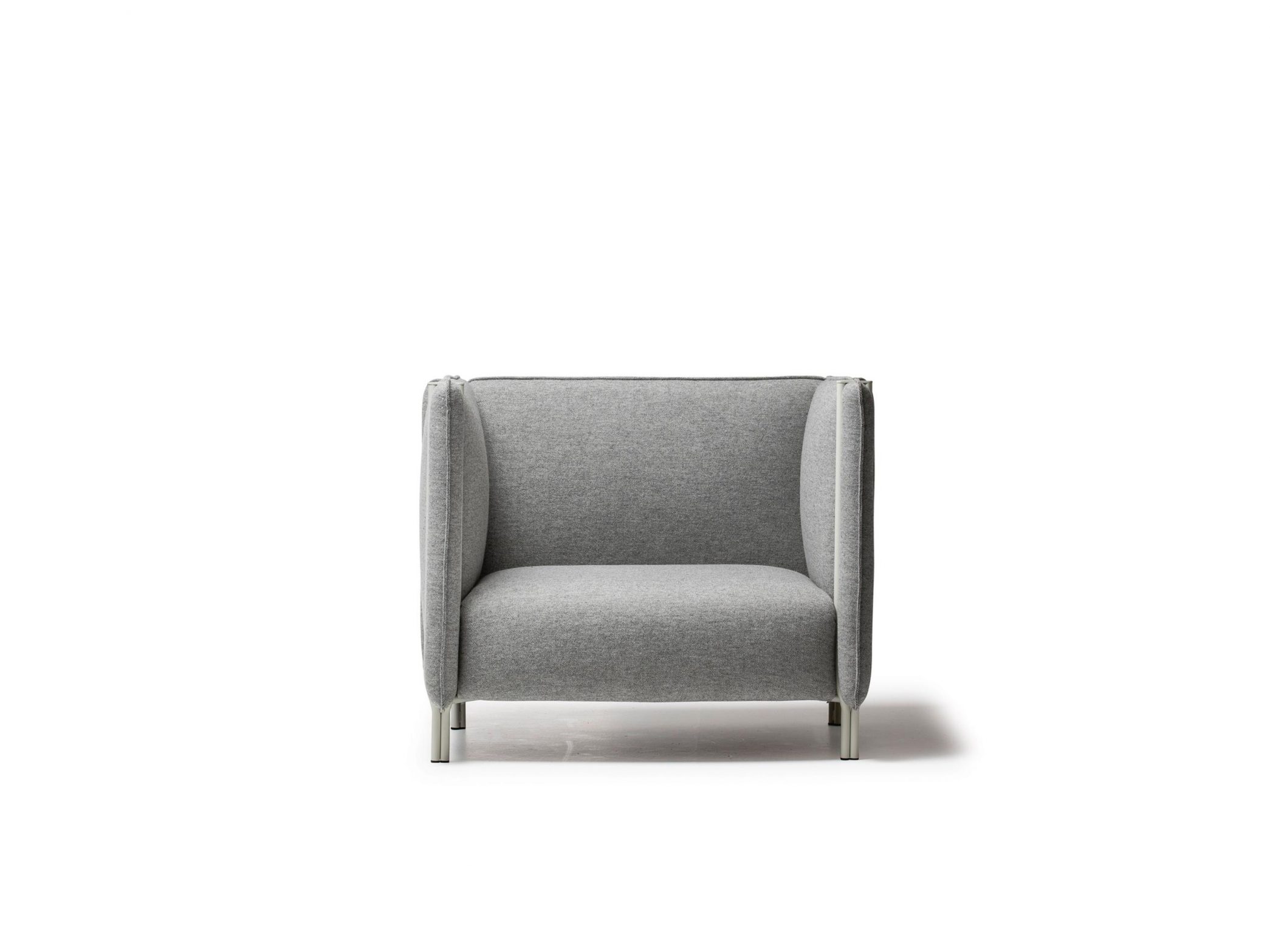 pinch-armchair-landscape-2090x1568