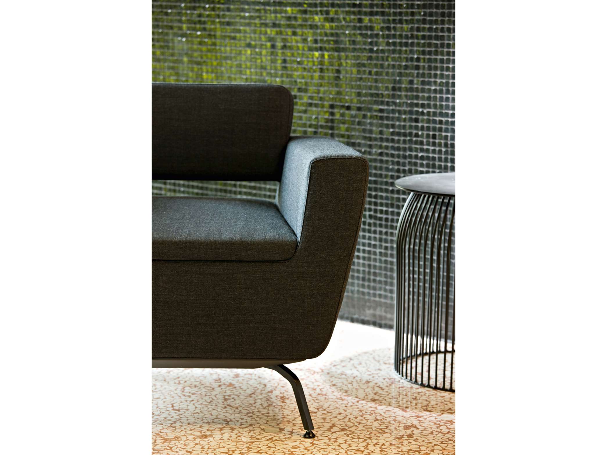 serie-50-small-armchair-gallery-6