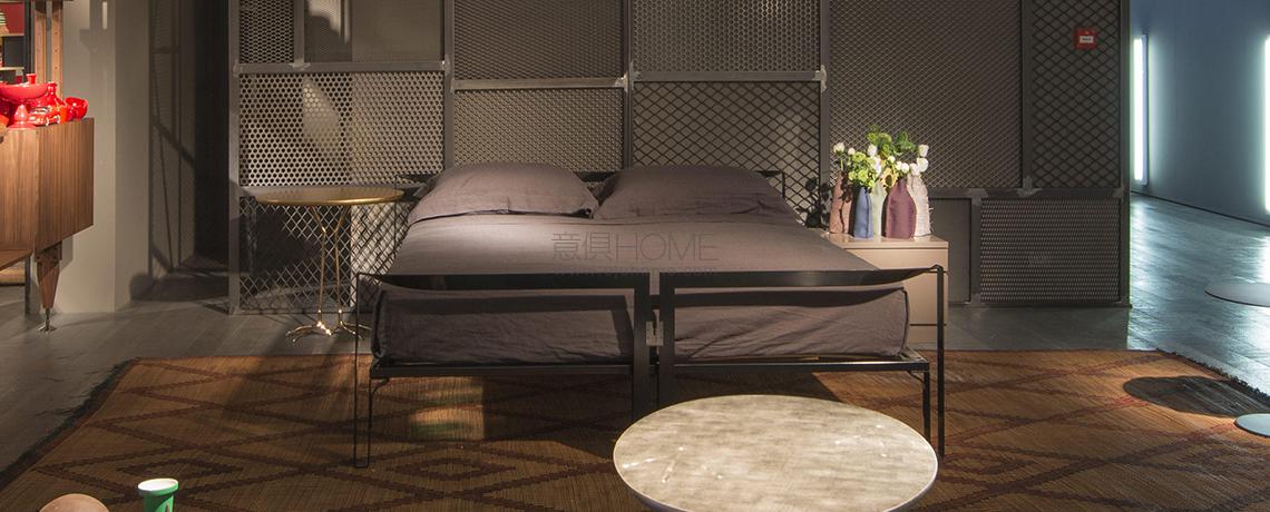 Cassina VANESSA 床3