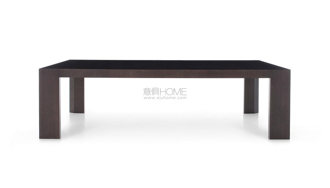 Cassina 370 EL DOM 餐桌1