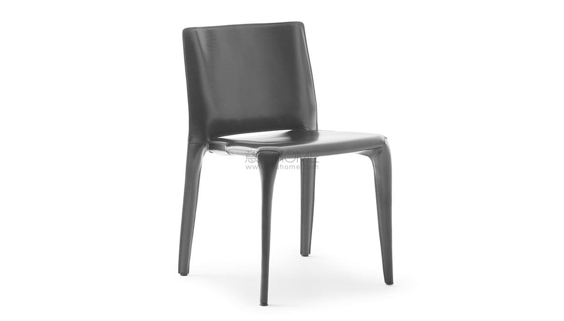 Cassina 422 BULL椅子