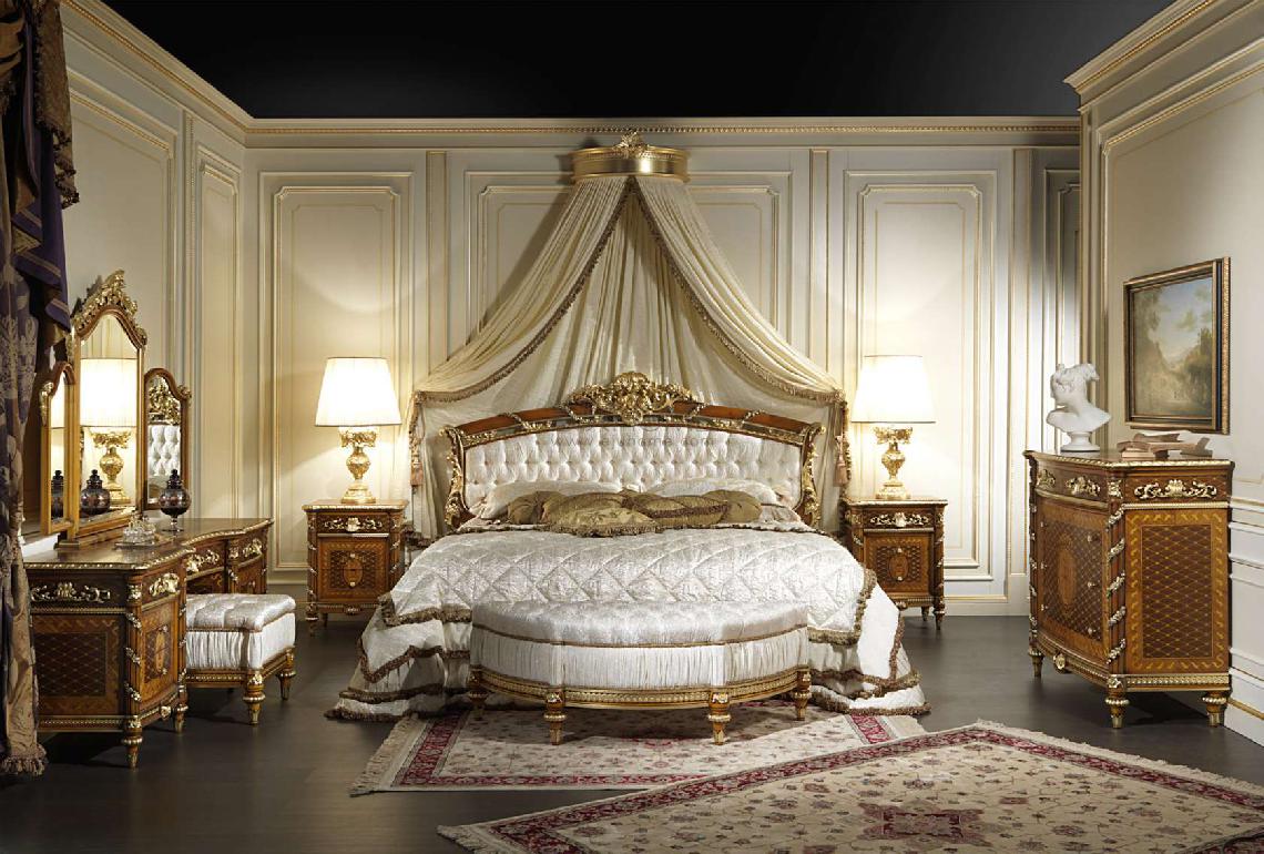 VIMERCATI Walnut bedroom furniture Louis XVI 2011 边柜1