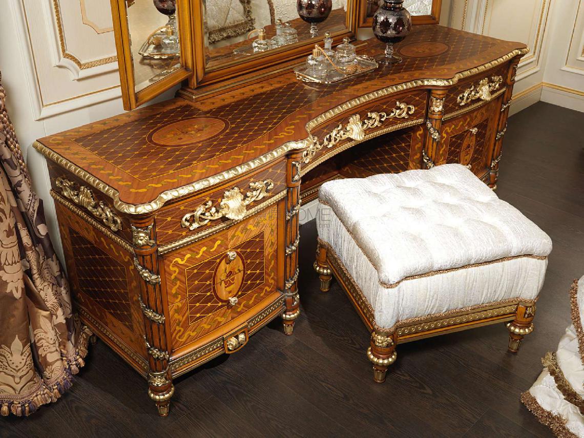 VIMERCATI Walnut bedroom furniture Louis XVI 2011 边柜3