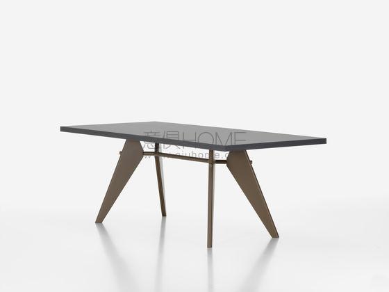 VITRA EM Table 桌子1