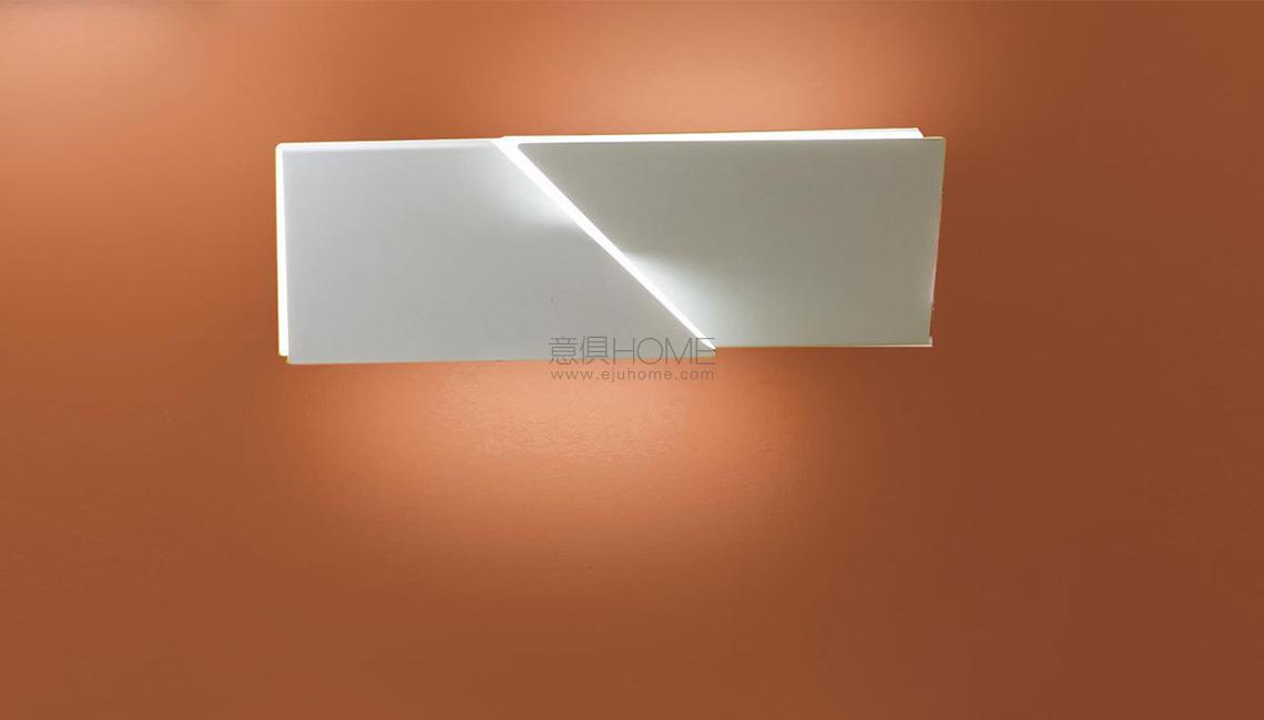 WALL SHADOWS PETIT 壁灯