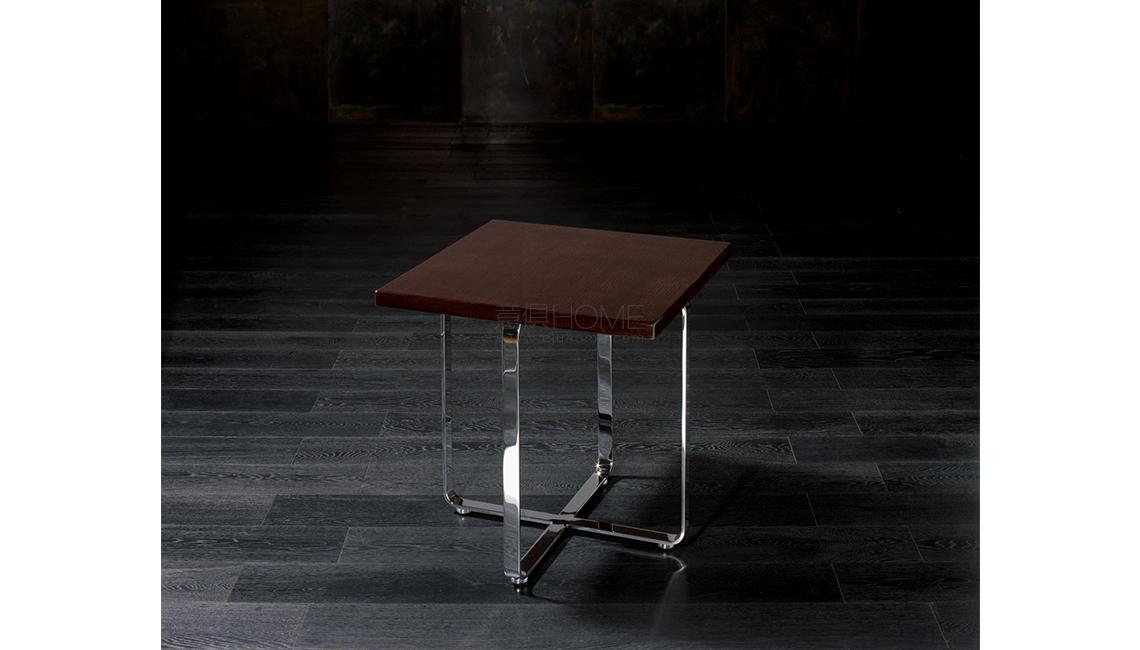 Egidio Square 茶几