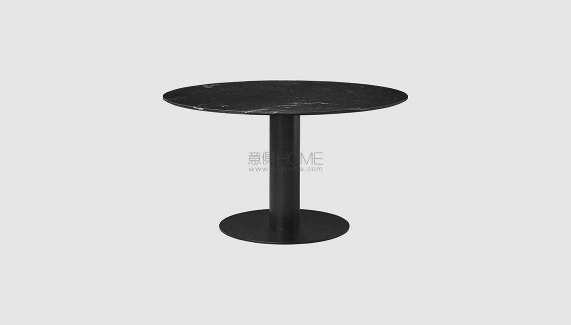 Gubi2.0_DiningTable_Round_Black_Marble_130_Black_97a515ea-0942-4991-b328-47d9cf5e7a1d_1024x1024