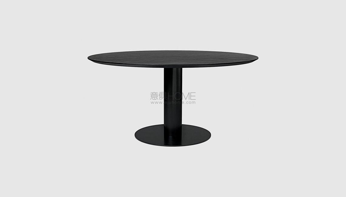 Gubi2.0_DiningTable_Round_Black_Wood_150_BlackStainedAsh_4b19ff24-c591-47a1-b1f3-cedce2bc91fb_1024x1024