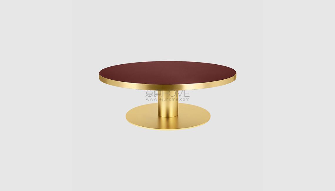 GUBI2.0_CoffeeTable_Round_Brass_Glass_125_CherryRed_c8c8fbd2-af9e-45a5-a884-eedc92d38dad_1024x1024