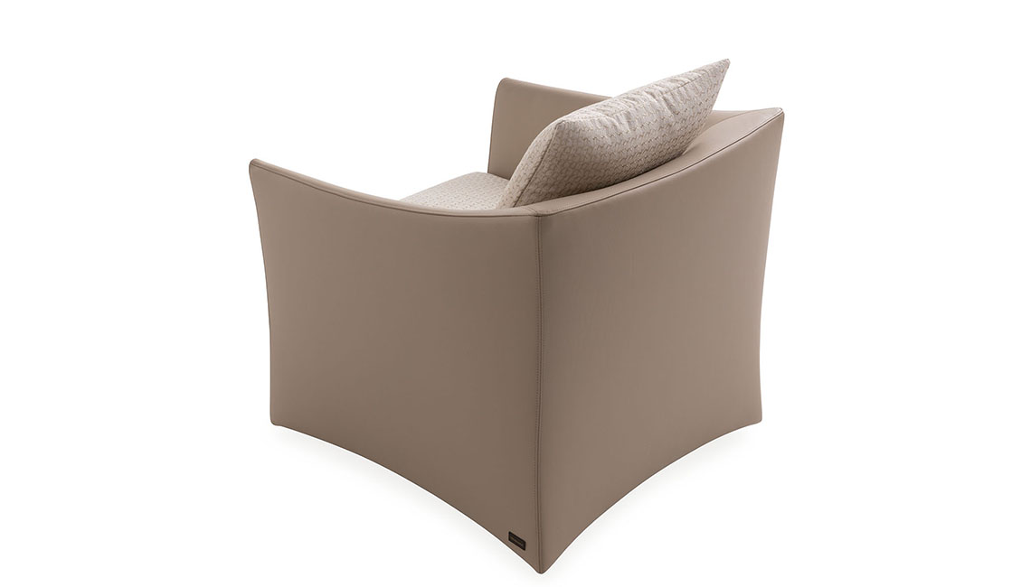 08_Trussardi-Casa_Alisa-armchair