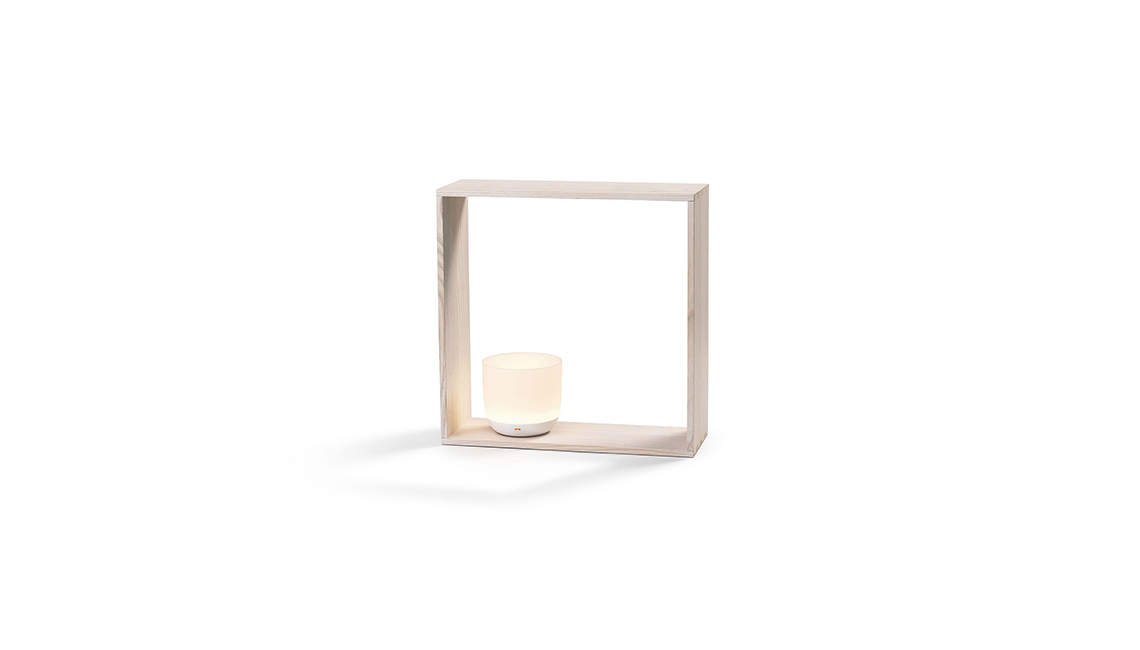 gaku-wireless-table-nendo-flos-F2520009-product-still-life-big