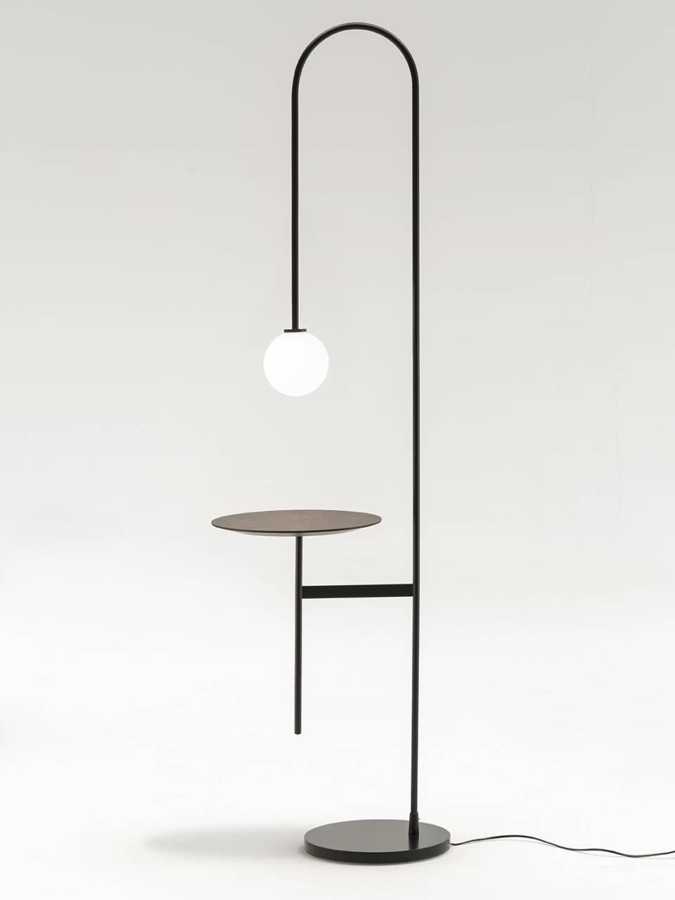 Living-Divani_Light-with-a-Table-2