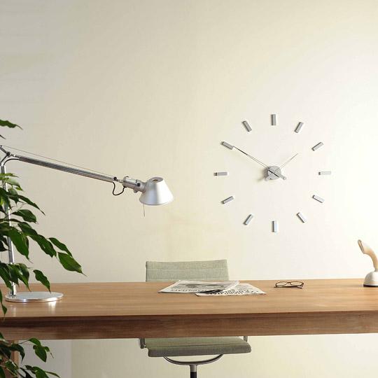 tacon-nomon-clocks-inox-workspace