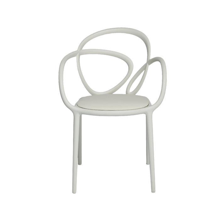 07-qeeboo-loop-chair-with-cushion-indoor-by-front-white_700x