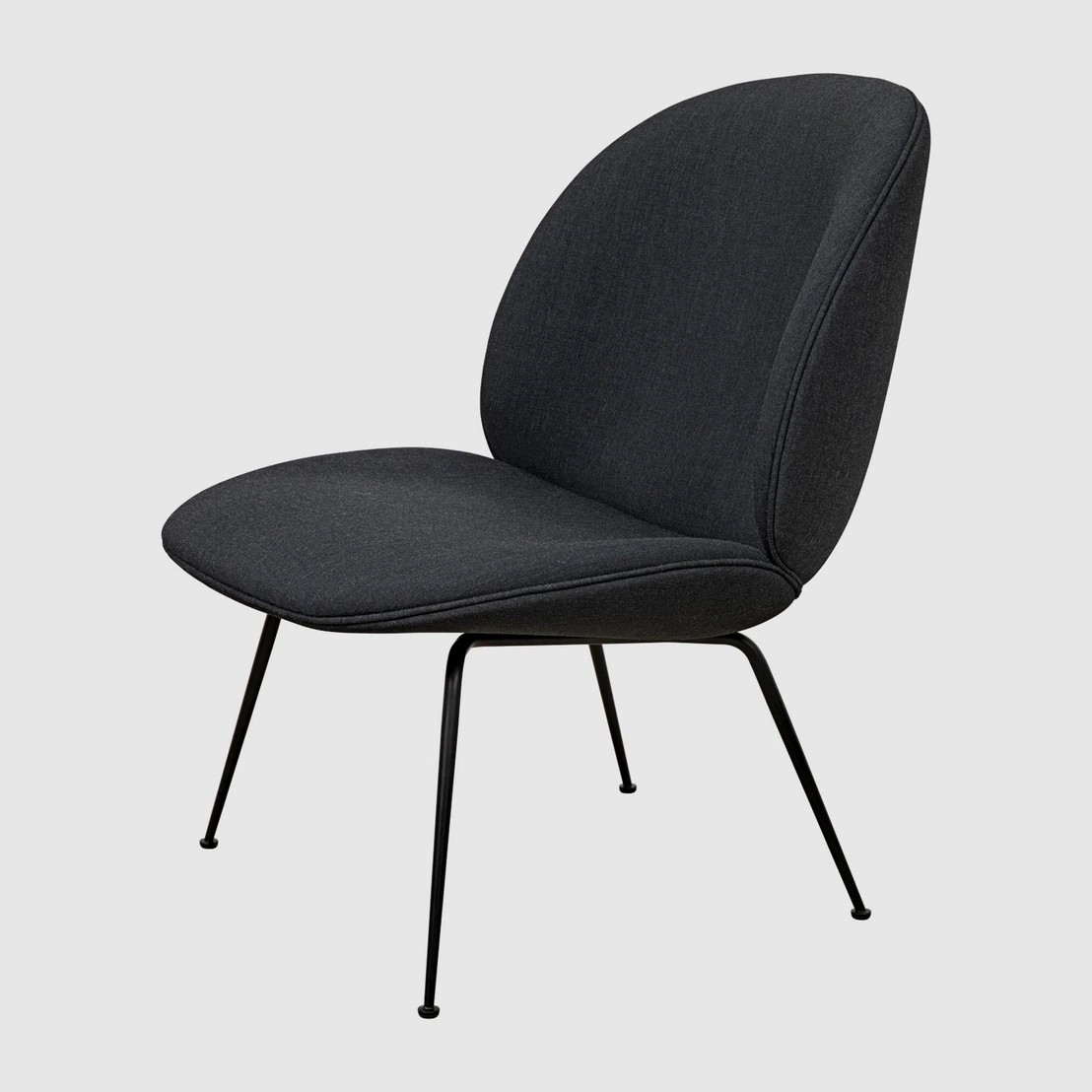 Beetle_LoungeChair_Black_KvadratRemix183_Front_1108x4000