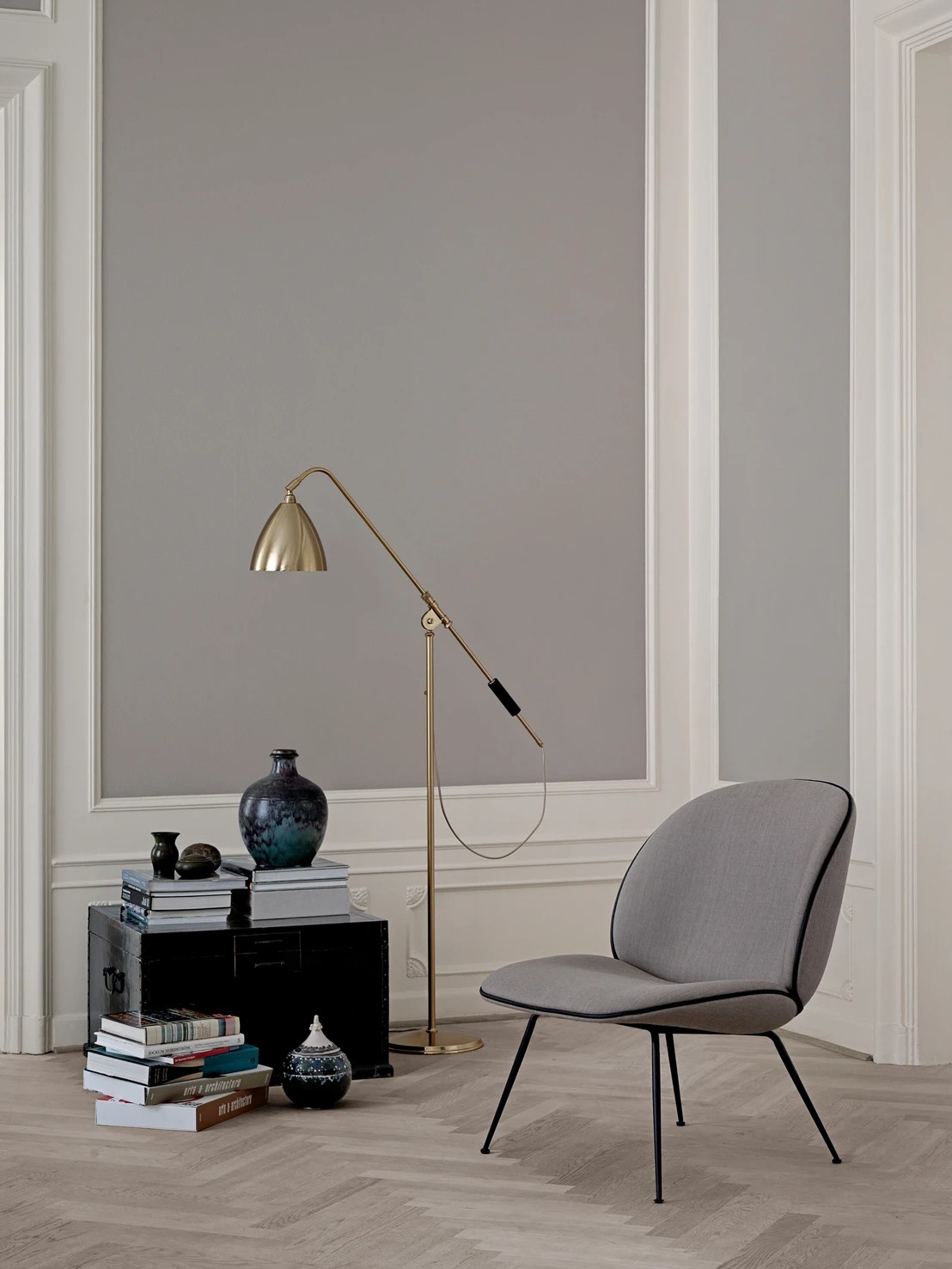 BL4_FloorLamp_Brass_Beetle_Lounge_1108x4000