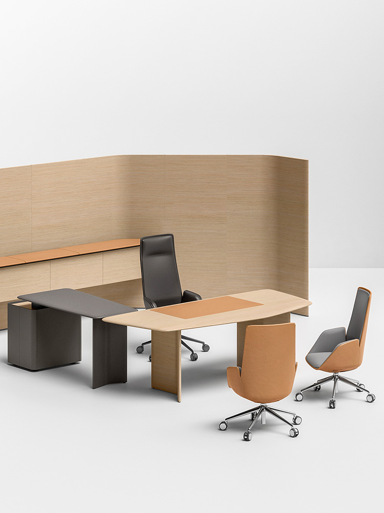 cercle-trust_desk_750x1000_1