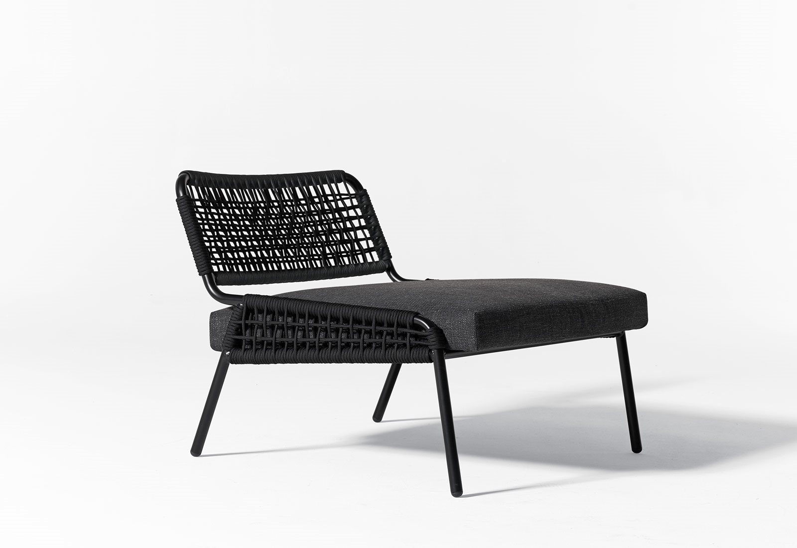 Zoe-open-air-armchair-01-1600x1100