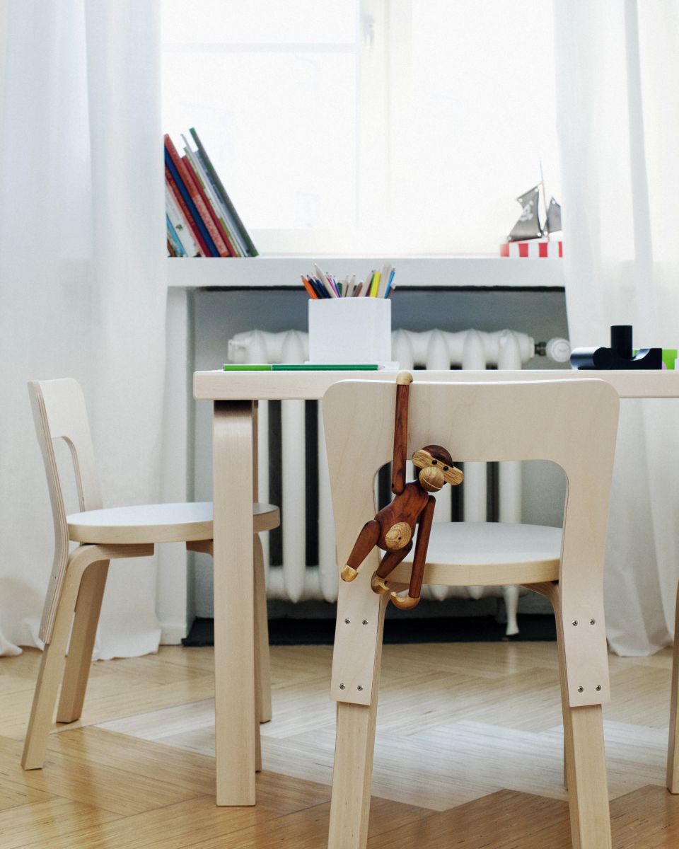 Childrens-Chair-N65-and-Aalto-Table-81B-in-situ-close-up-1856586