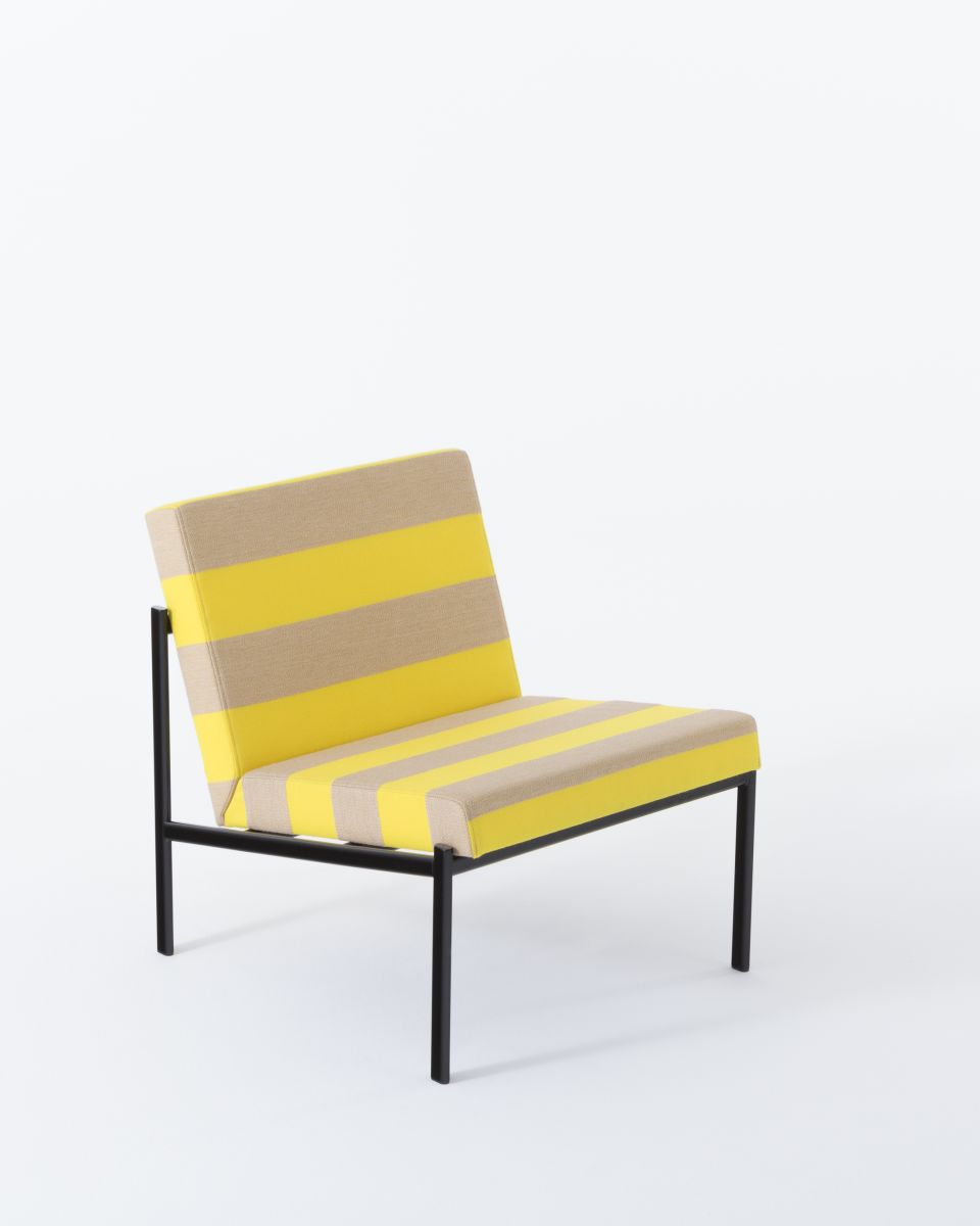 Kiki-Lounge-Chair-Kvadrat-Raf-Simons-upholstery-1844832