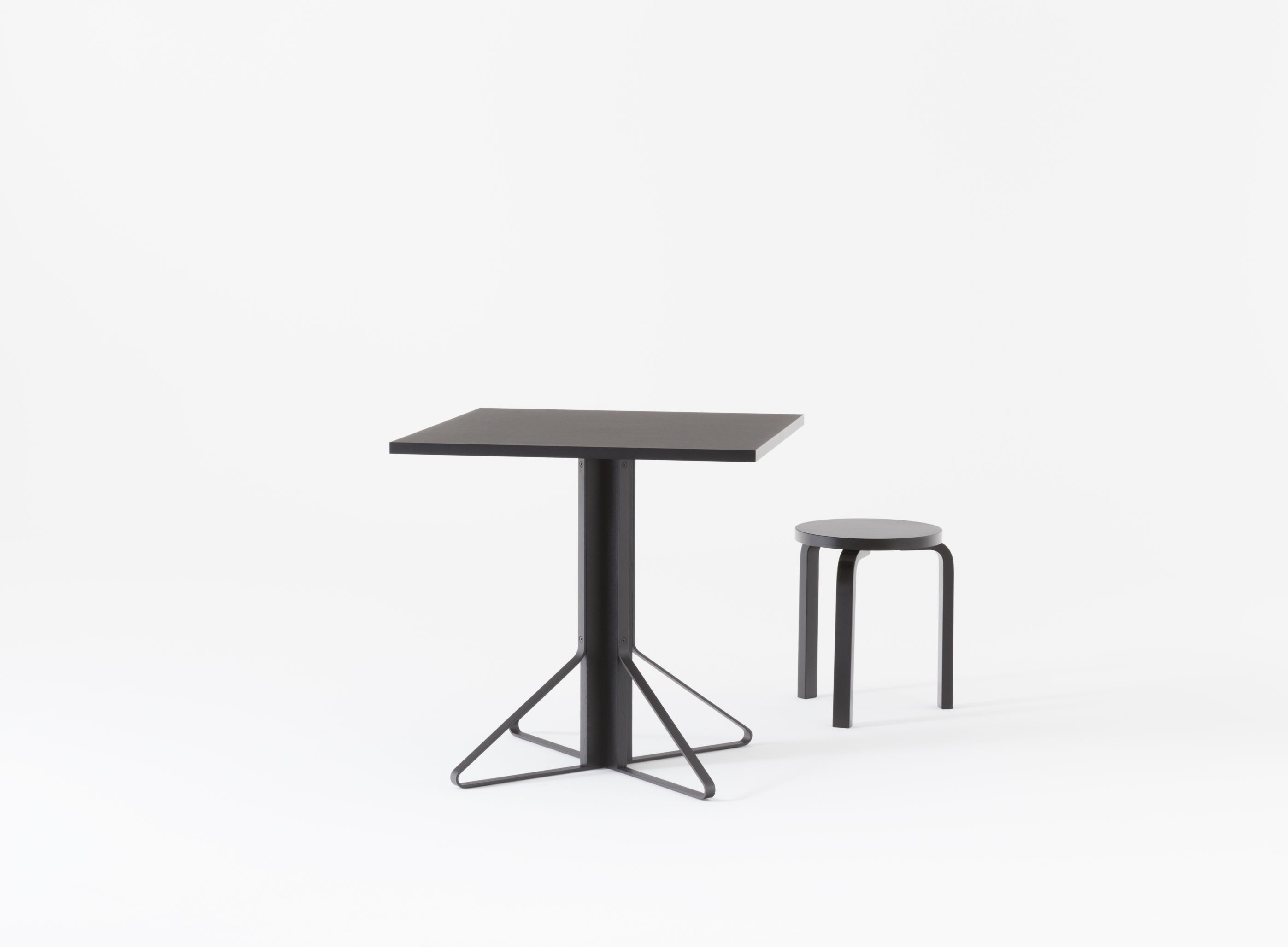 Kaari-Table-square-with-Stool-60-3-1848604