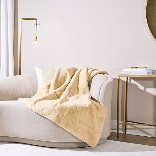 mink_caffelatte_1125x1125b