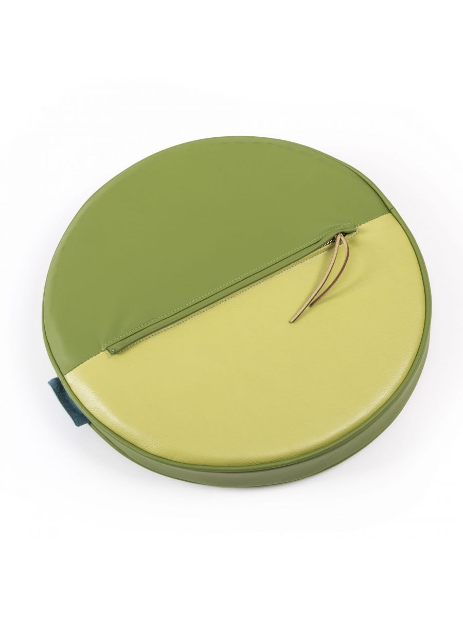 意大利家具SELETTI的Cucumber Cushion 垫子 细节图