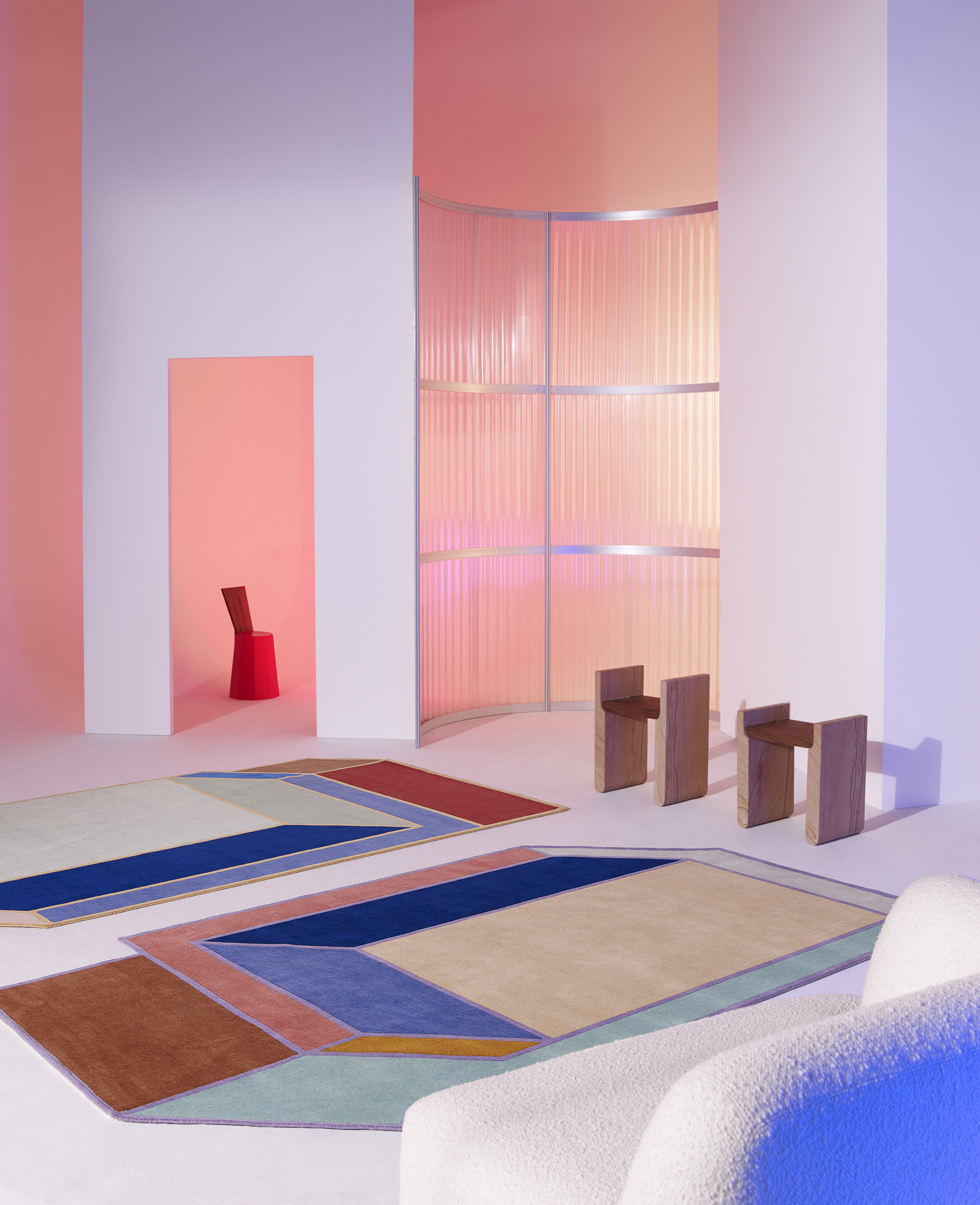 cc-tapis_Visioni-Electric-by-Patricia-Urquiola_photo-Jeremias-Morandell_art-direction-Motel-409_set-design-by-studio-MILO