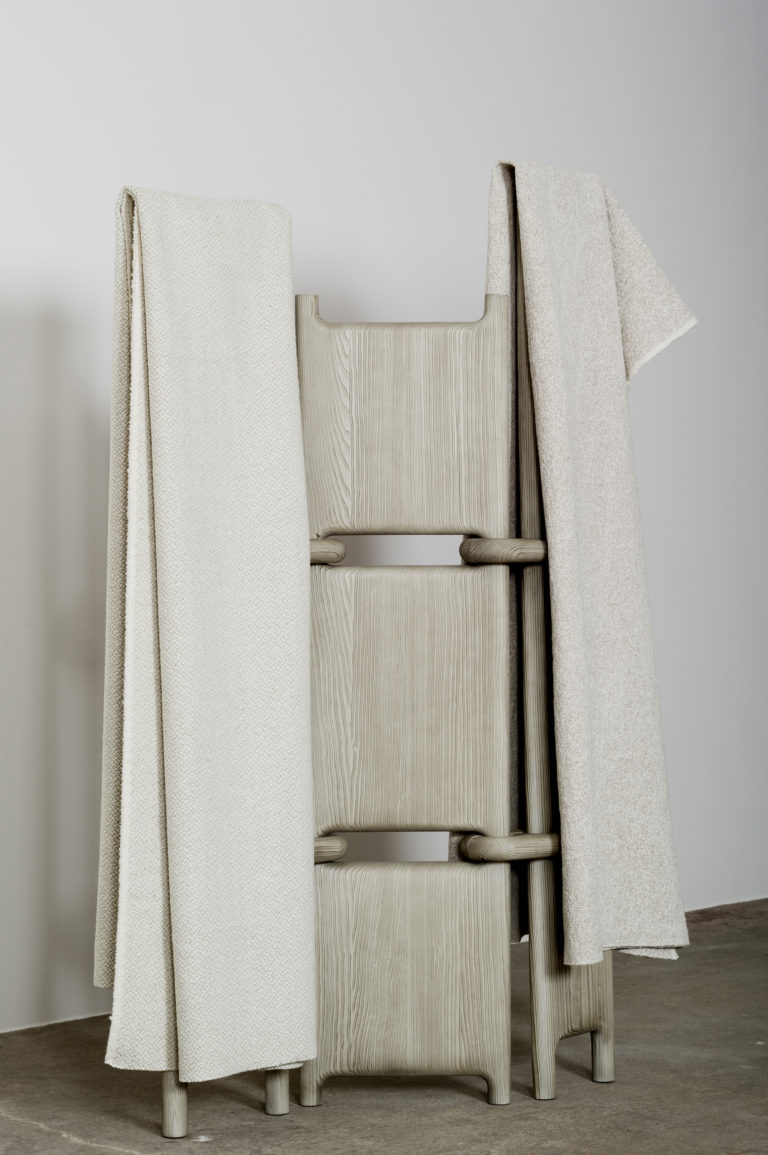 Tissus-COLTON-B1004-et-GLADE-lin-04-Delcourt-Collection-768x1155