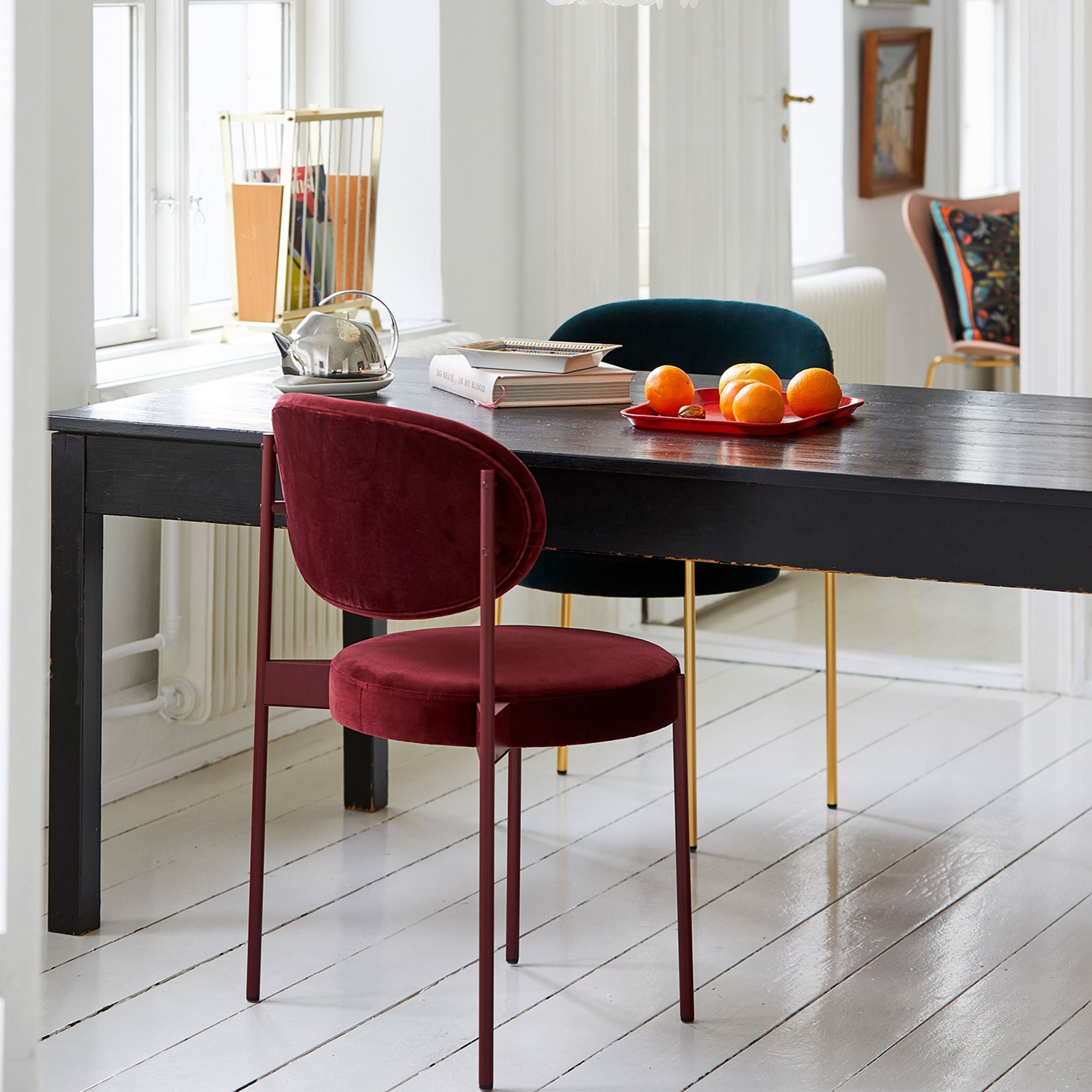 丹麦家具Verpan的SERIES 430 CHAIR BURGUNDY FRAME 餐椅  细节图