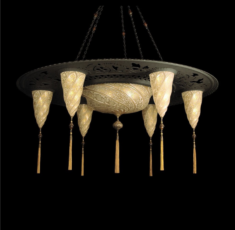 Venetia studiumvSultan Scudo Saraceno glass lamp with 6 Small Cesendello shades 吊灯