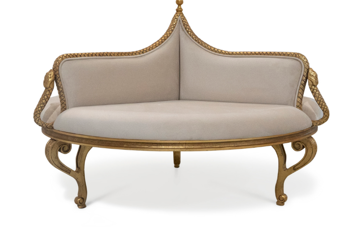 MISTRESS CONFIDANTE多人沙发