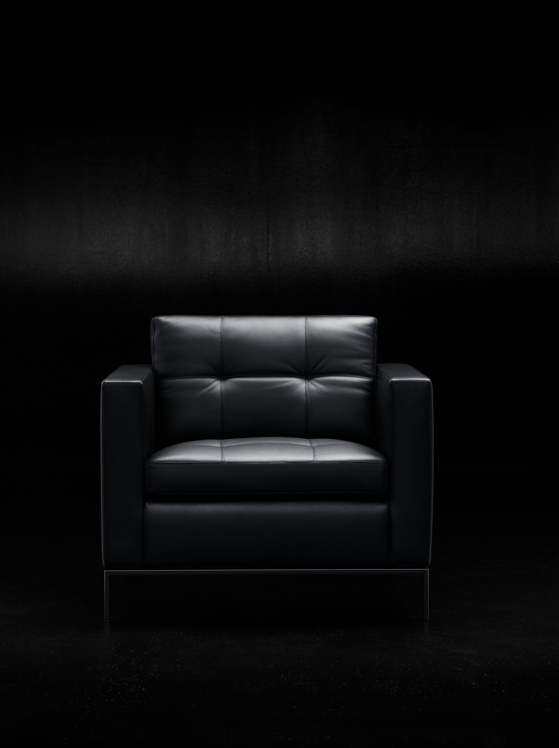 Modern Icons Foster 502 Armchair.单人沙发细节图3